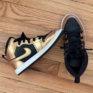Jordan Kids Black and Gold Sneakers